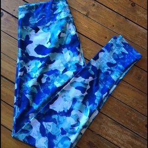 Ankle length leggings. Size M